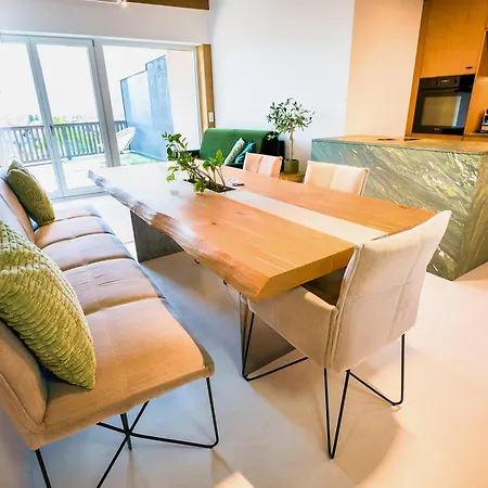 Apartment Penthouse N'4 - Rooftop Whirlpool & Mountain View By Alpenluxus *