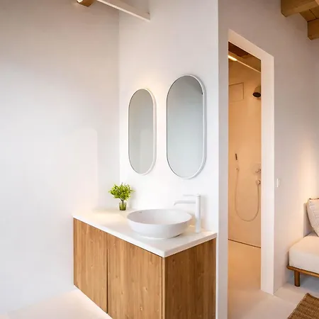 Penthouse N'4 - Rooftop Terrace, Sauna & Whirlpool Access Feriehus