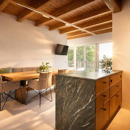 Nyaraló Penthouse N'4 - Rooftop Terrace, Sauna & Whirlpool Access Kramsach