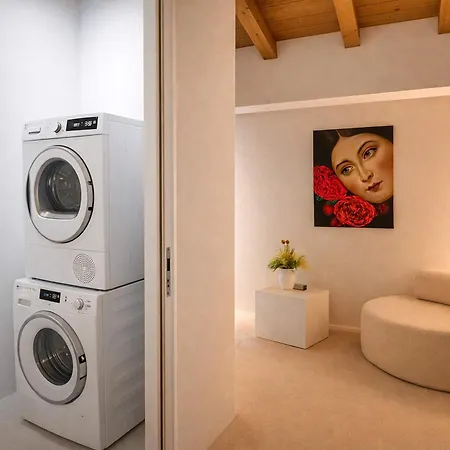 Nyaraló Penthouse N'4 - Rooftop Terrace, Sauna & Whirlpool Access *